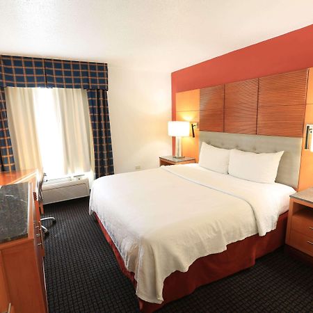 Days Inn By Wyndham Calumet Park Экстерьер фото