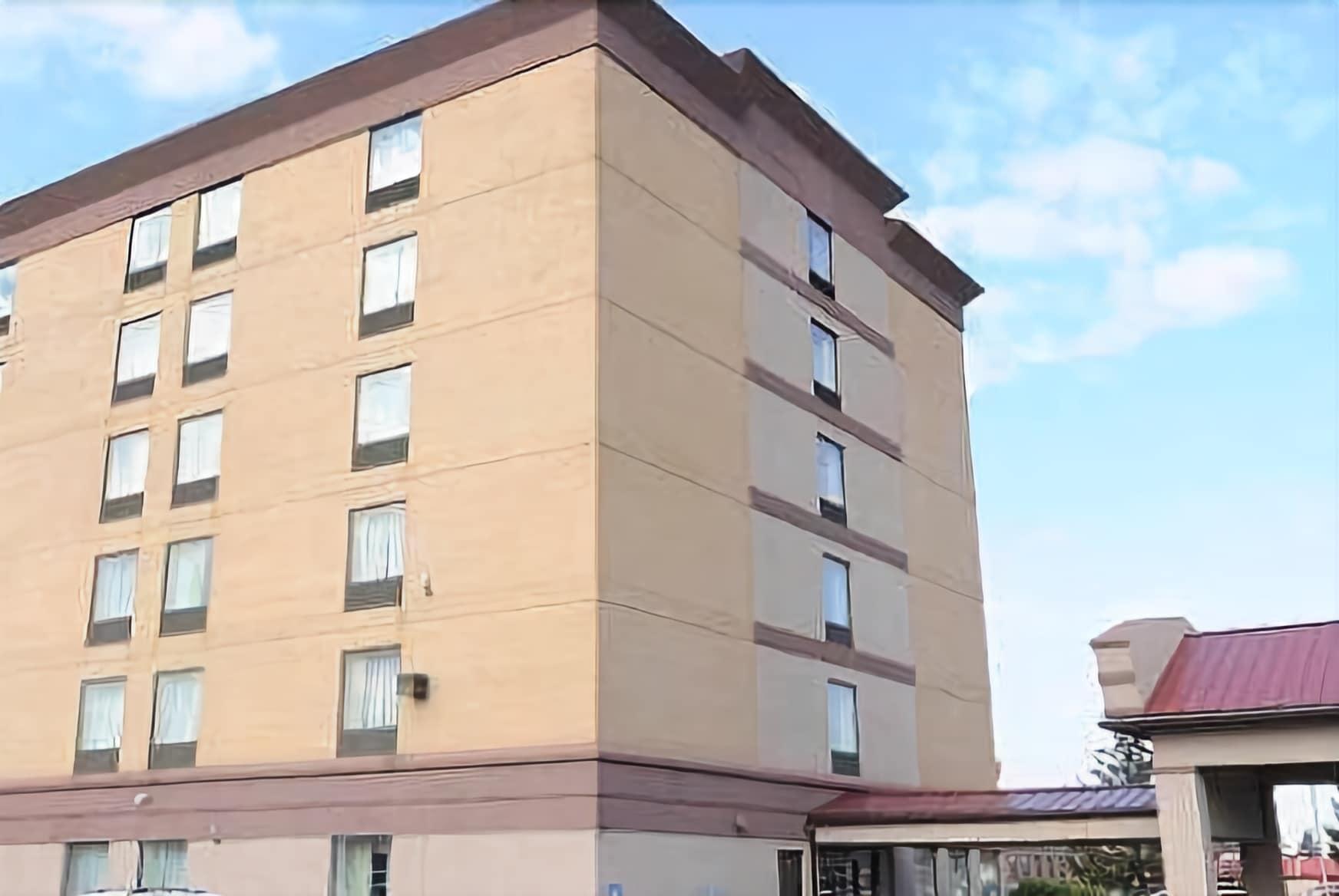 Days Inn By Wyndham Calumet Park Экстерьер фото