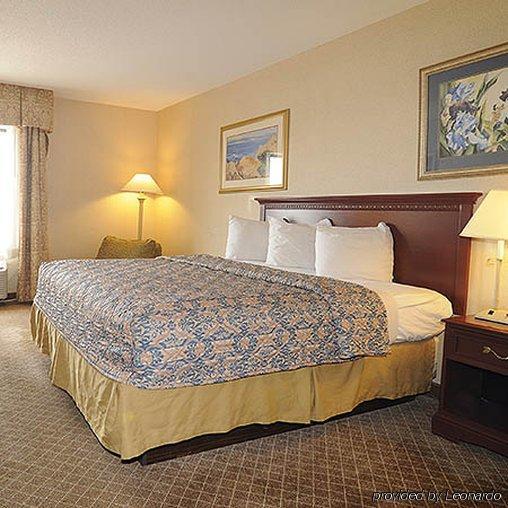 Days Inn By Wyndham Calumet Park Экстерьер фото