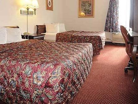 Days Inn By Wyndham Calumet Park Экстерьер фото